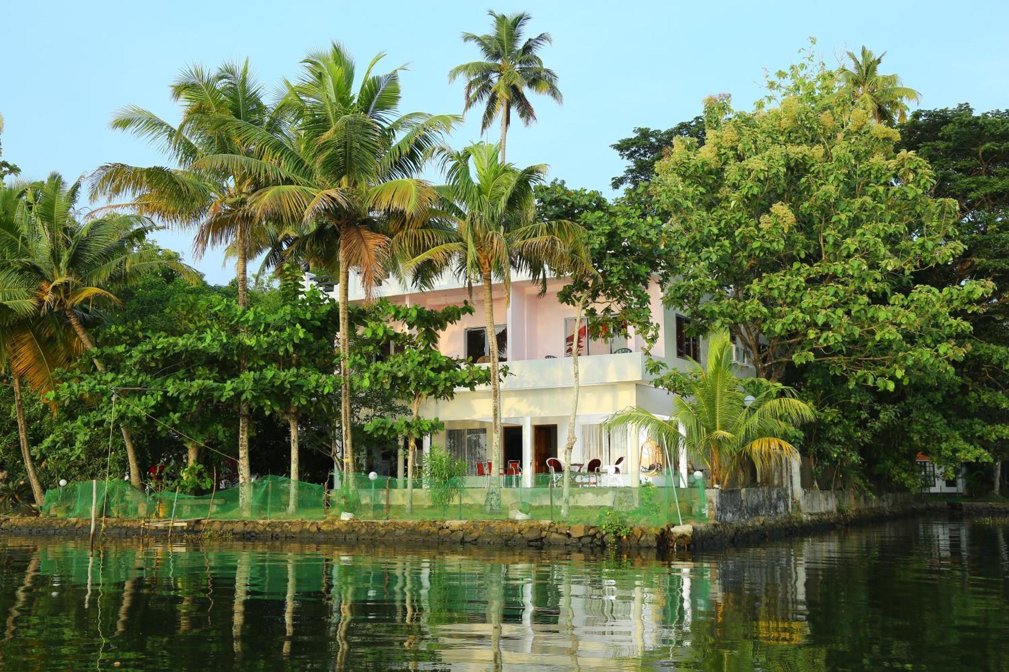 Orchid Lake View Homestay Alappuzha Exterior photo
