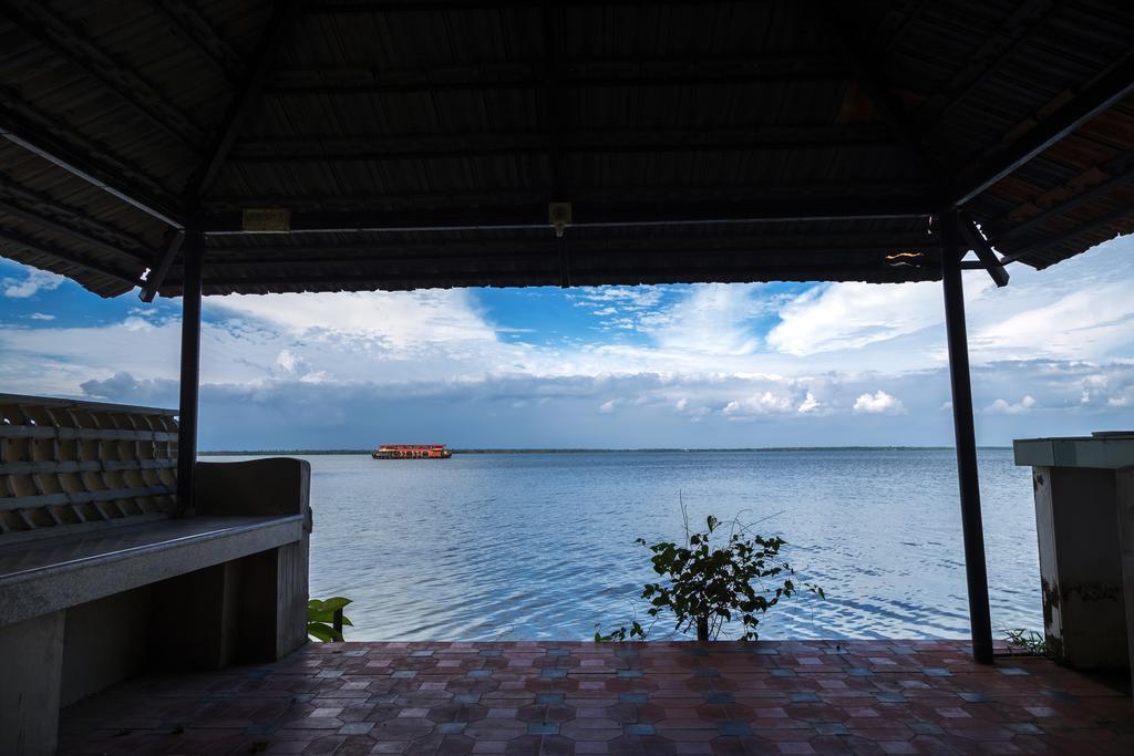 Orchid Lake View Homestay Alappuzha Exterior photo
